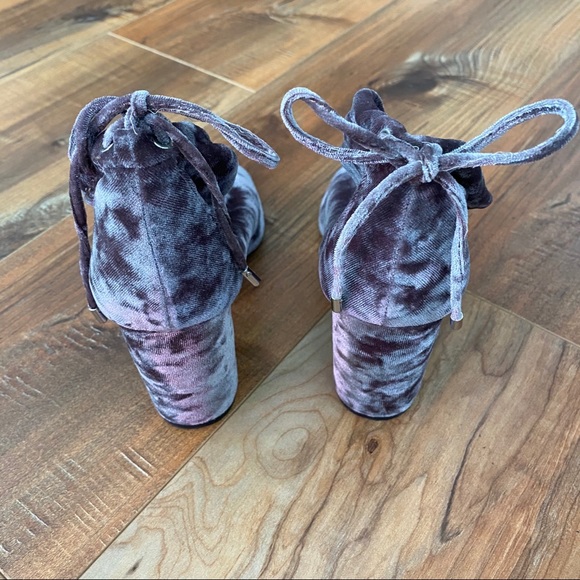 NWOT Report sakai velvet peep toe bootie bow heel - Picture 8 of 9